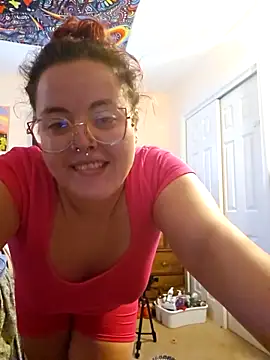 Snapshot of nuttiebuddy1 chatting on September 19, 9:25 pm nuttiebuddy1 online show from September 19, 9:25 pm