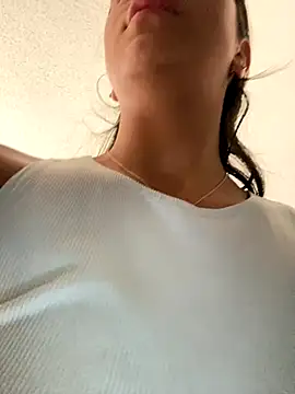 Snapshot of Sarahcutexoxox chatting on September 29, 7:52 pm Sarahcutexoxox online show from September 29, 7:52 pm