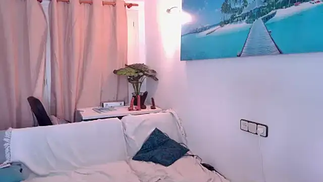 IvonneAndDom online show from November 19, 10:48 am