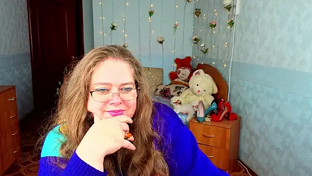 Audrey Aura online show from September 28, 7:25 am