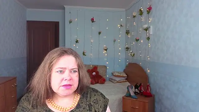 Audrey Aura online show from September 13, 5:26 am