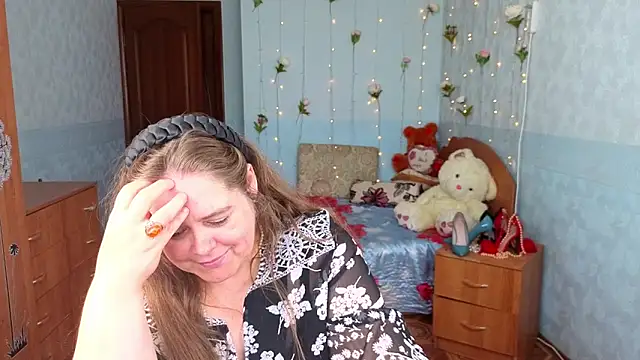 Audrey Aura online show from September 22, 6:34 am