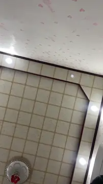 Edna520 online show from April 21, 6:37 pm