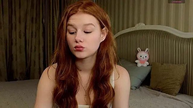 Snapshot of Juuulia_ chatting on October 16, 2:41 pm Juuulia online show from October 16, 2:41 pm