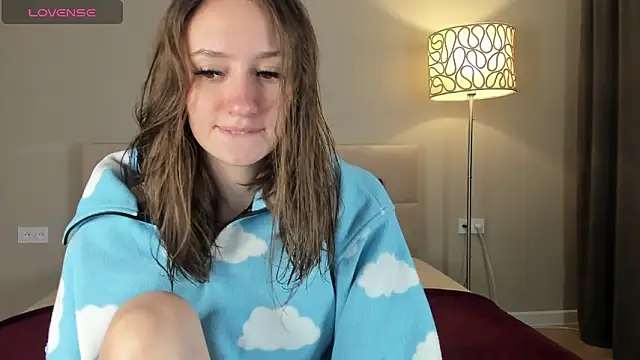 Snapshot of cutienaughtygirl chatting on September 28, 12:10 pm cutienaughtygirl online show from September 28, 12:10 pm