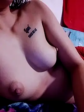 Themaskedgirl21 online show from April 12, 8:55 pm