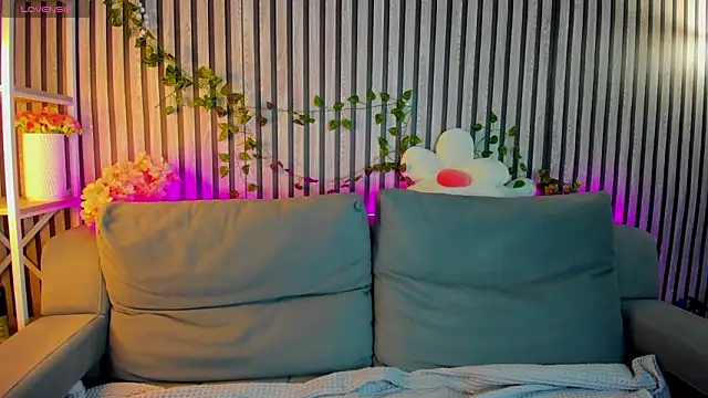 Casey Sweeet online show from March 6, 2:12 pm