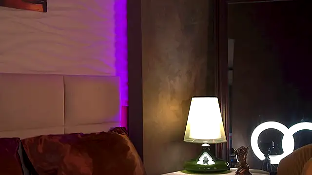 Snapshot of AriWild chatting on September 16, 4:09 am AriWild online show from September 16, 4:09 am