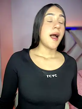 isabela l online show from September 28, 2:40 am