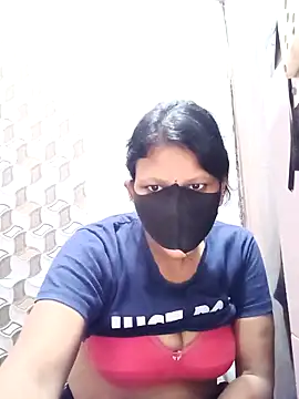 Snapshot of varnika chatting on October 10, 11:59 am varnika online show from October 10, 11:59 am