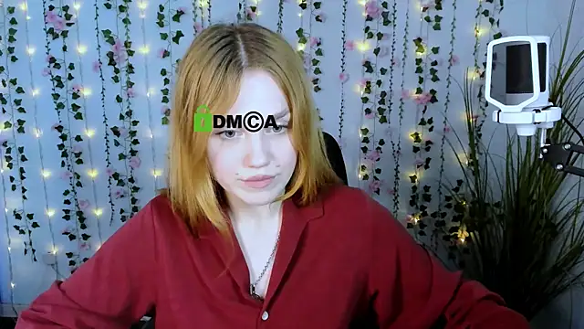Snapshot of ellie_fire1 chatting on October 9, 9:30 pm ellie fire1 online show from October 9, 9:30 pm