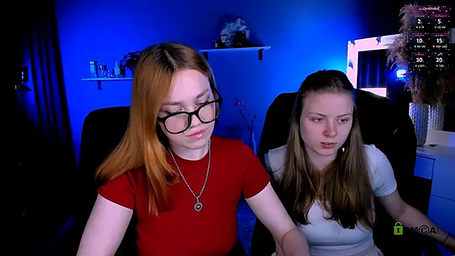 Snapshot of ellie_fire1 chatting on September 27, 7:54 pm ellie fire1 online show from September 27, 7:54 pm