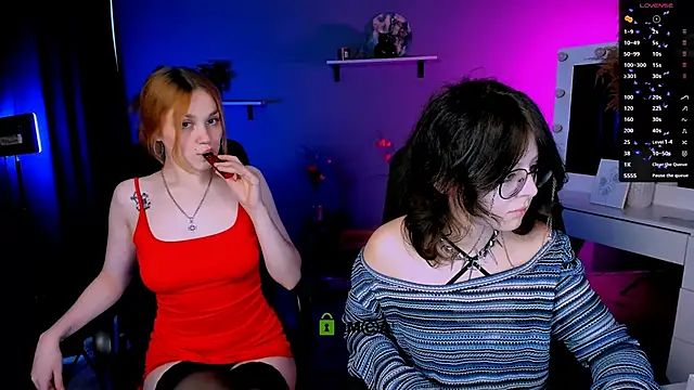 Snapshot of ellie_fire1 chatting on October 1, 8:58 pm ellie fire1 online show from October 1, 8:58 pm