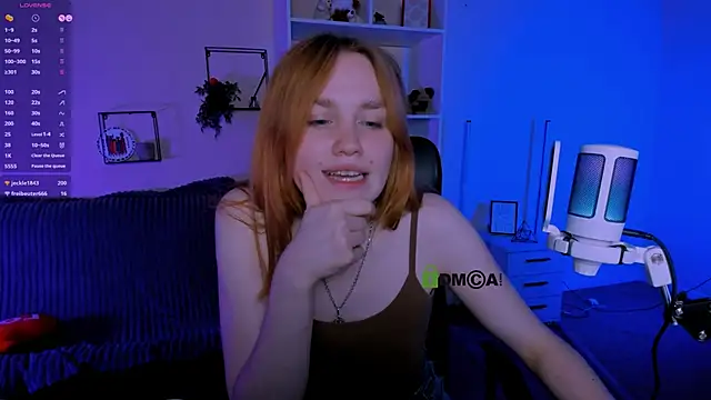 Snapshot of ellie_fire1 chatting on October 8, 9:08 pm ellie fire1 online show from October 8, 9:08 pm