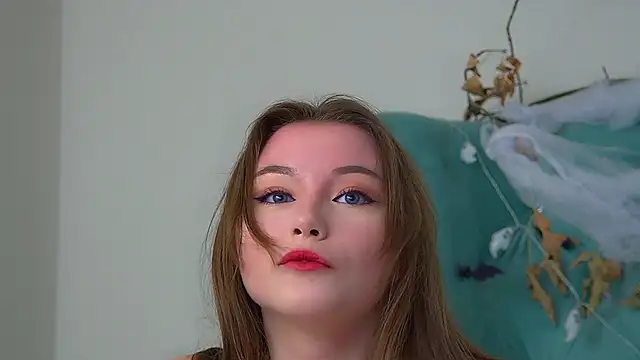 KeiraAsti online show from October 28, 6:24 pm