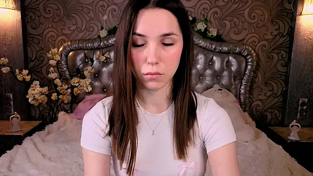 -CindyLou online show from February 16, 5:40 am