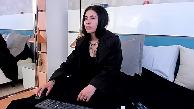 Ashkoreh online show from December 4, 9:37 pm