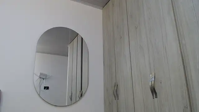 pinky f00x online show from February 4, 8:34 pm