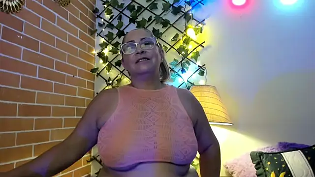 majahills online show from December 2, 9:28 pm