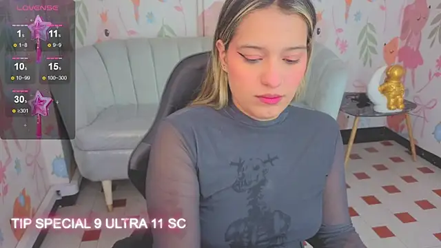 Paris09 v  online show from April 18, 3:20 am