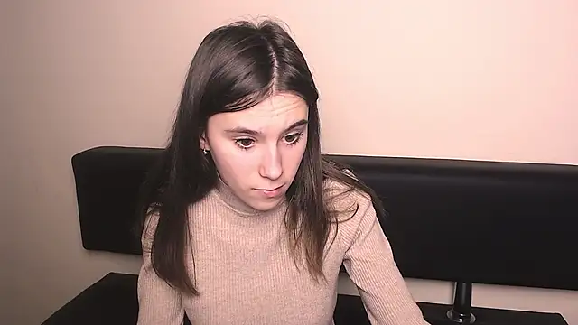 RosaRay  online show from February 9, 9:44 am