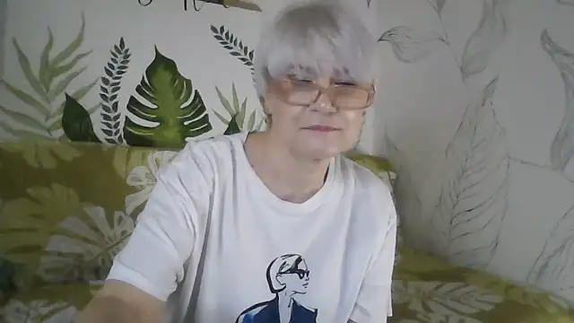 Catty Lady online show from November 11, 9:23 pm