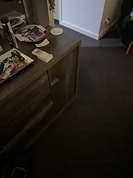 Reacher110565 online show from April 28, 2:21 pm