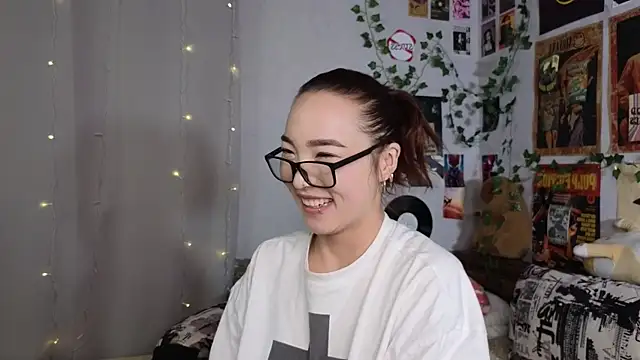 OdetteBiddy online show from November 23, 9:27 pm