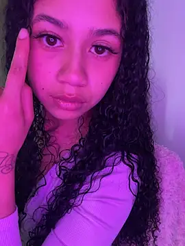 jadee8 online show from April 4, 6:18 pm