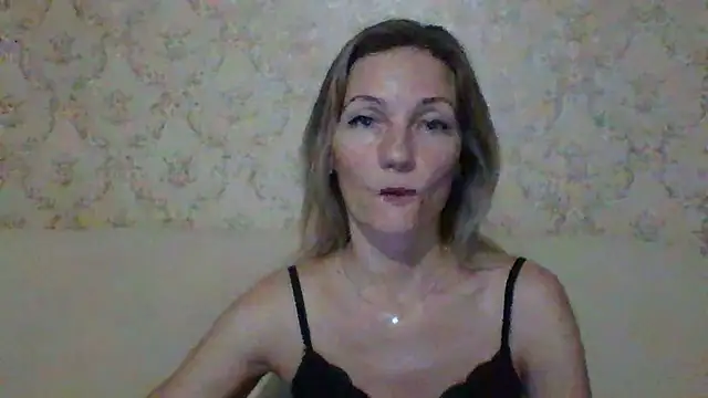 sweetriki online show from November 5, 3:28 pm