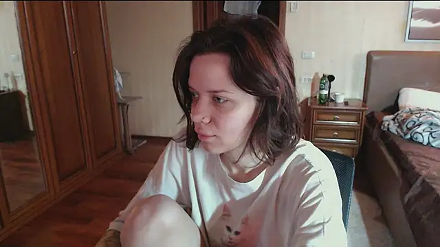 enchanting chloe online show from November 4, 7:35 am