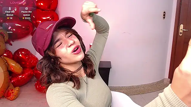 miascarlet 16 online show from October 6, 1:50 pm