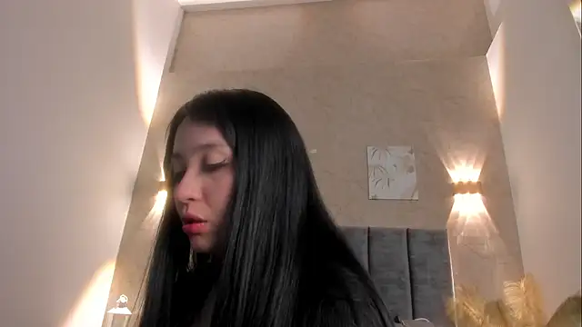 Lunaa bellaa online show from February 16, 7:36 pm