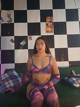 kendraof online show from May 28, 4:27 pm