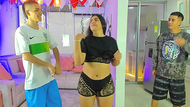 stangirls  online show from February 17, 9:14 pm