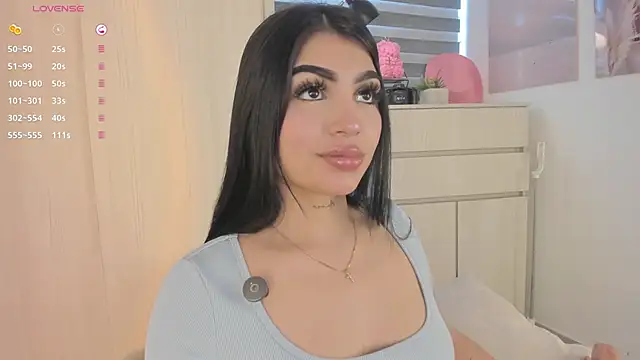 EmmyKenner online show from October 13, 1:14 pm