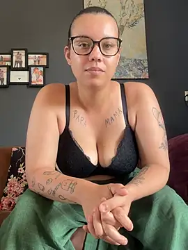 mysteriousmilf online show from June 26, 9:21 am