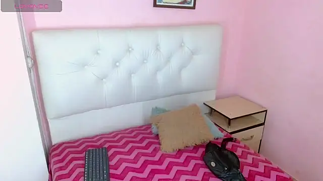 x isabella x online show from March 9, 7:17 pm