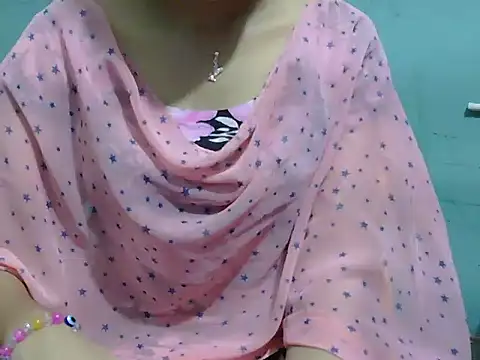 Snapshot of lovely_soniya chatting on September 26, 8:23 am lovely soniya online show from September 26, 8:23 am