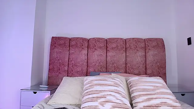 emmacurvy online show from November 21, 3:08 am