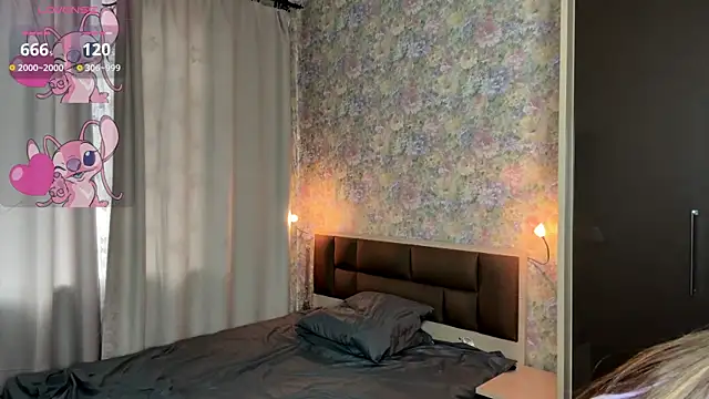 LoraDavi online show from April 14, 7:41 am