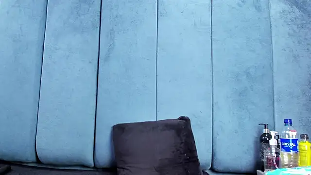 Megan Thompson  online show from March 6, 2:39 am