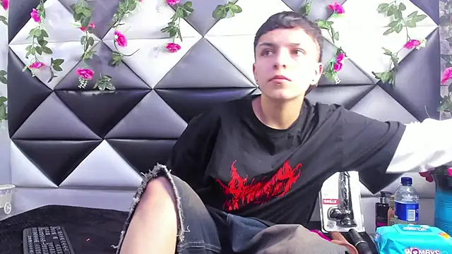 Megan Thompson  online show from September 19, 2:21 am