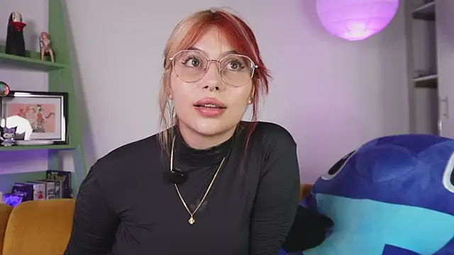 YunoRose  online show from December 19, 4:59 am