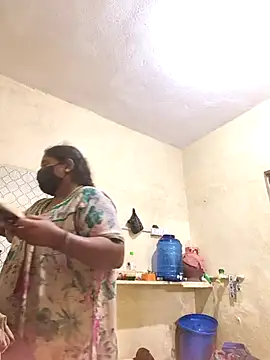 Villageanuty online show from November 3, 4:33 pm