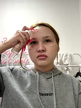 Snapshot of AsiaVegas chatting on October 10, 3:39 pm AsiaVegas online show from October 10, 3:39 pm