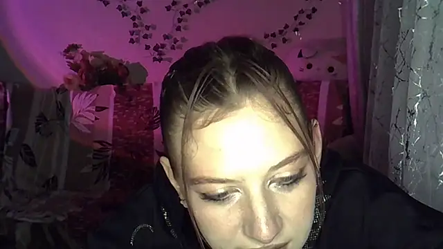 Lily Ember online show from November 23, 6:42 pm