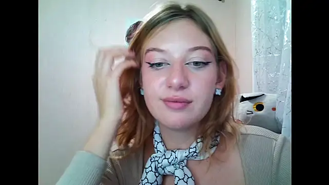 Lily Ember online show from September 17, 4:27 pm