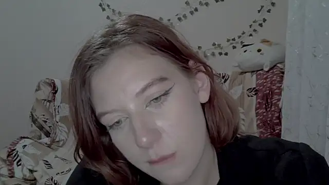 Lily Ember online show from December 13, 7:53 pm