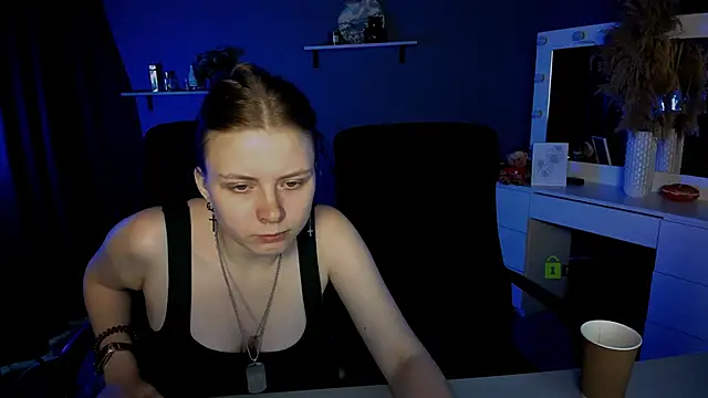 Snapshot of foxy_tease_ chatting on September 21, 2:43 am foxy tease online show from September 21, 2:43 am